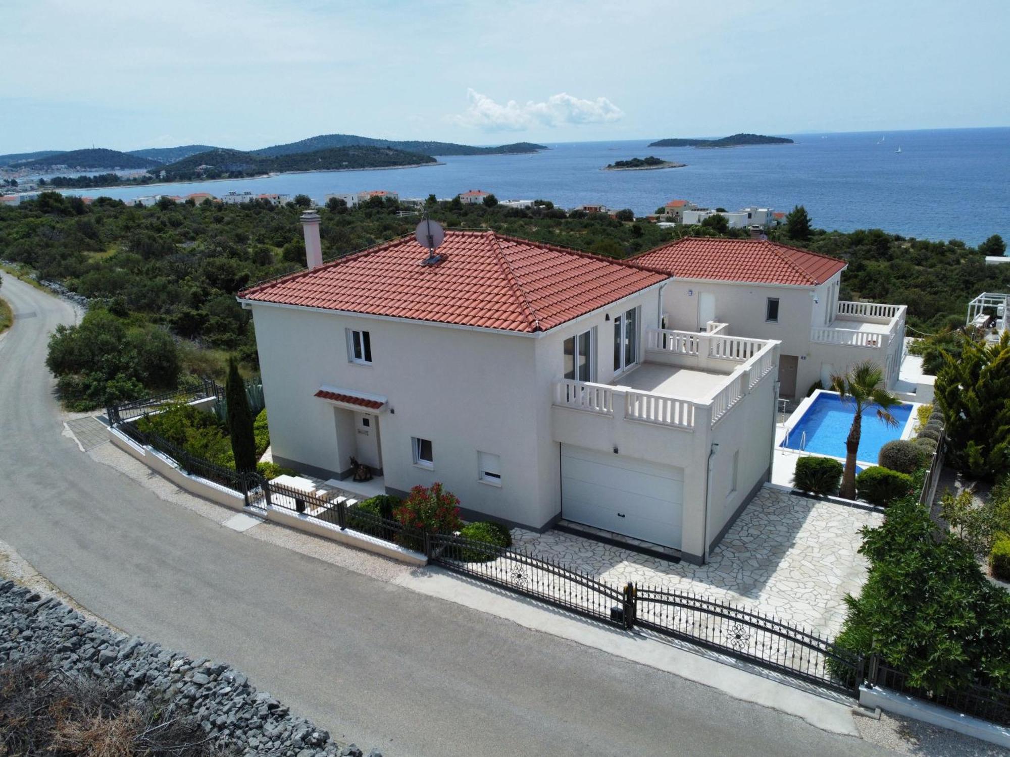 Villa Maneni à Rogoznica  Extérieur photo